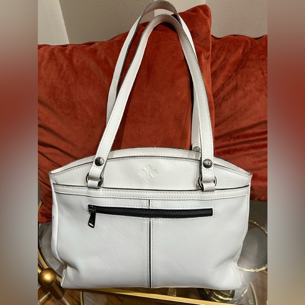 Patricia Nash Poppy White Tote Bag . In Very Good condition